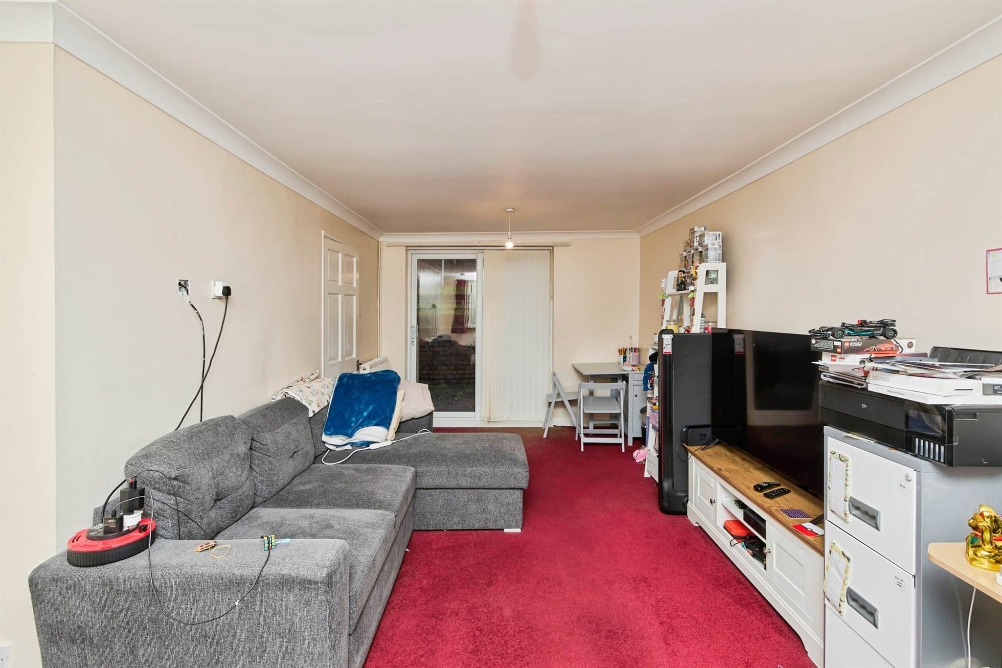 Property at Dunedin Crescent, Burton-On-Trent