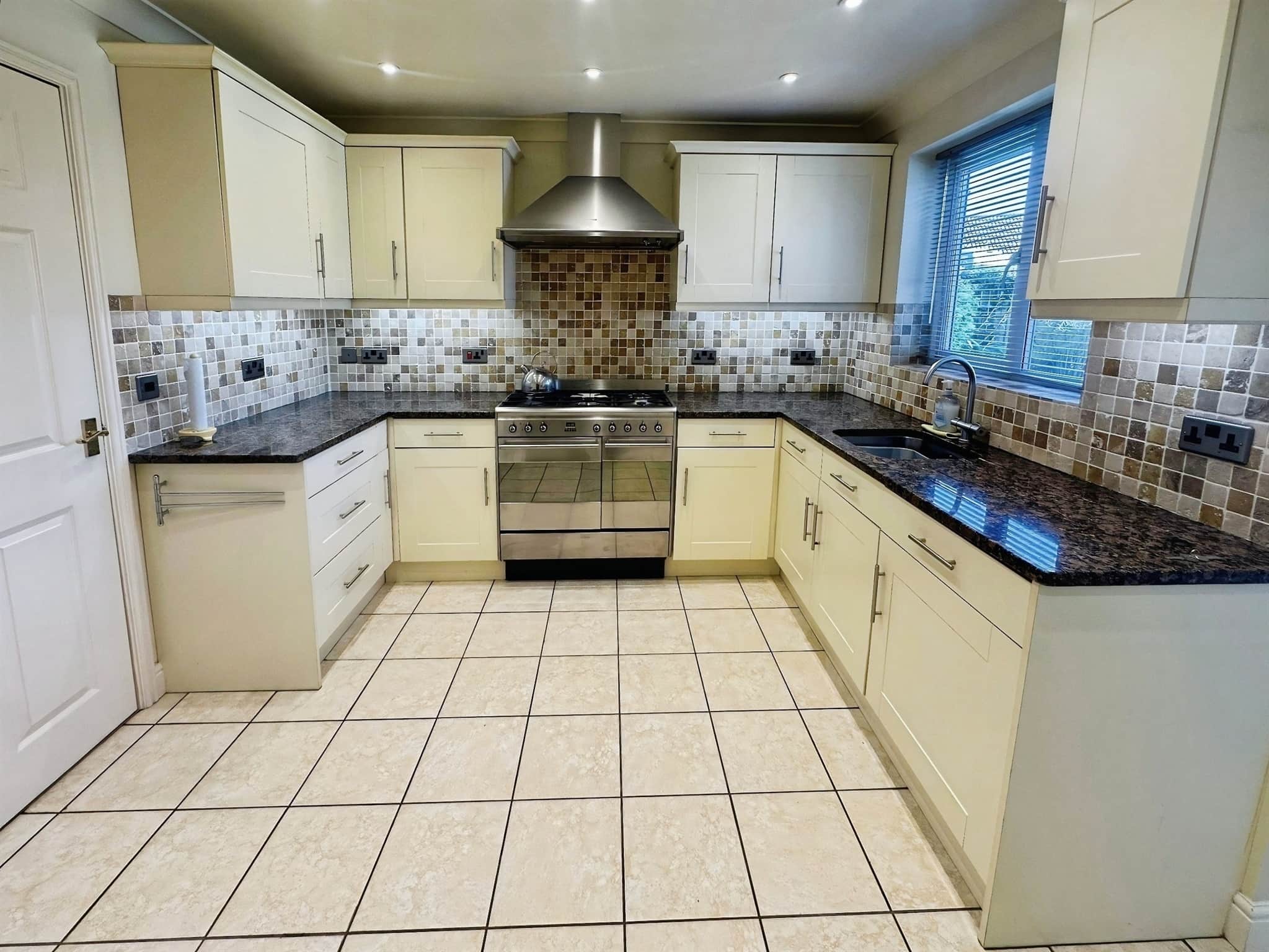 Property at Partridge Close, Rainworth, Mansfield