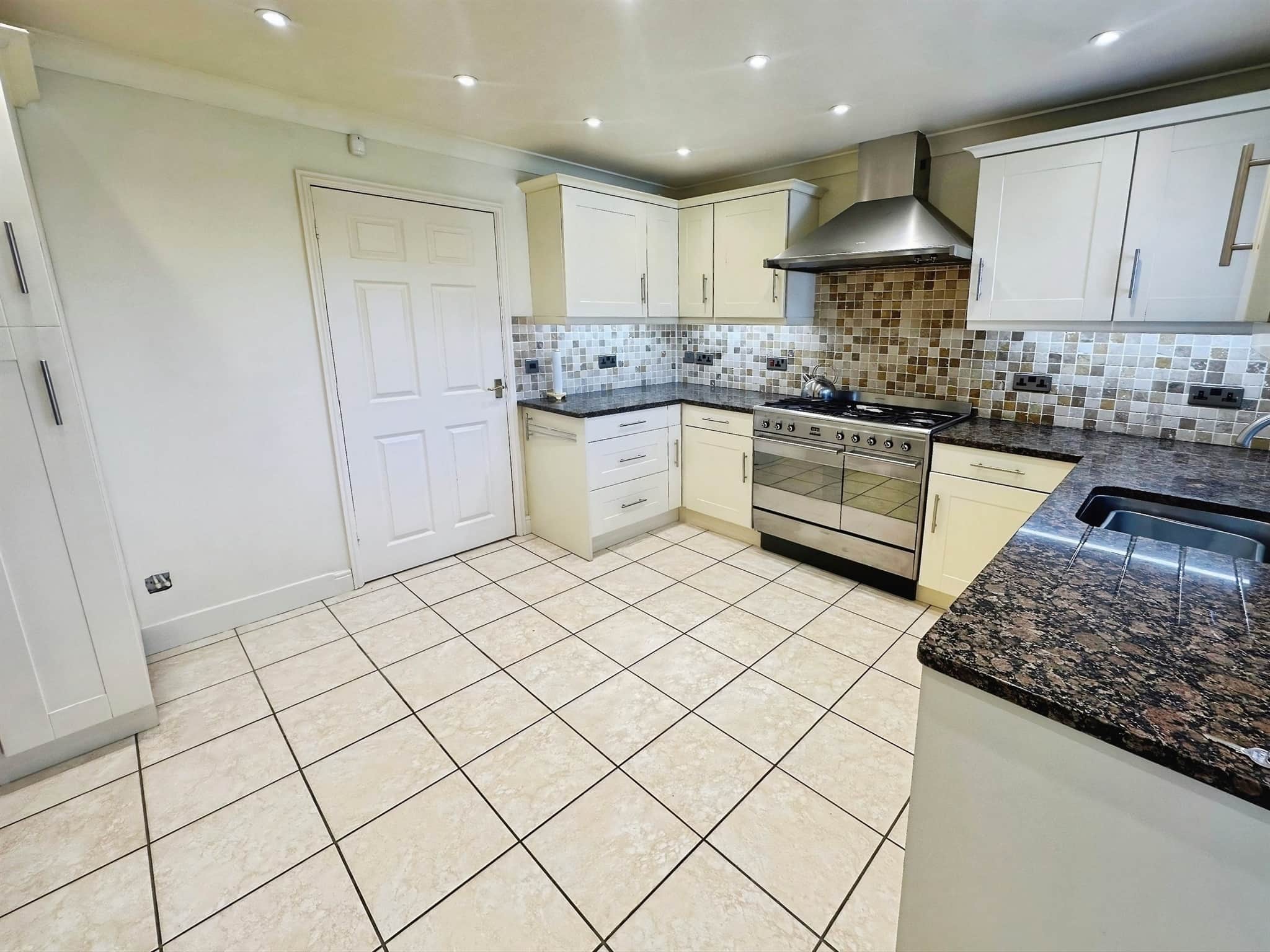 Property at Partridge Close, Rainworth, Mansfield