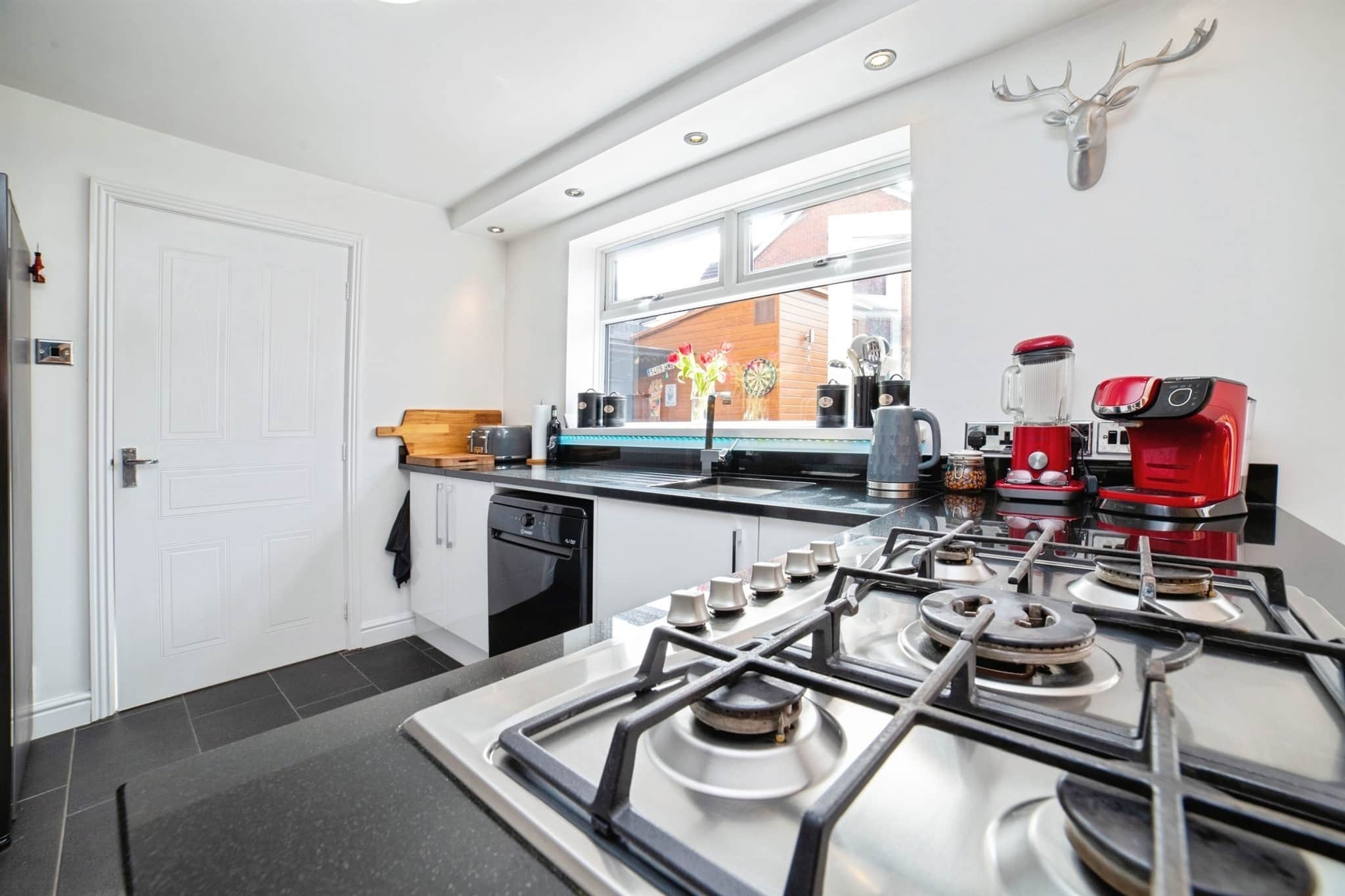 Property at Halstead Close, Forest Town, Mansfield