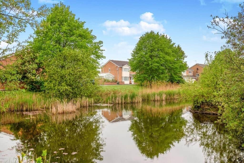 Property at Broadstone Close, West Bridgford, Nottingham