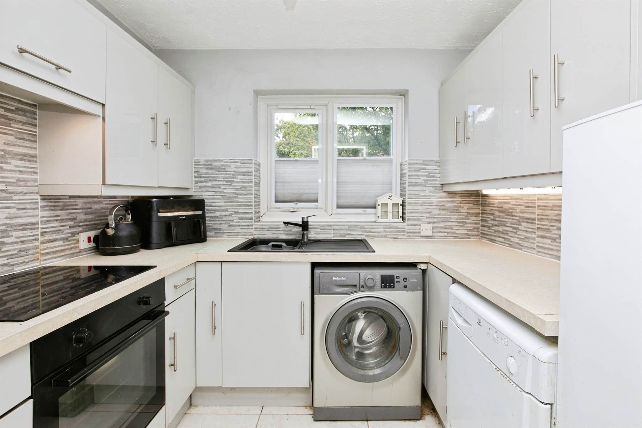 Property at Derwent Close, Burton-On-Trent