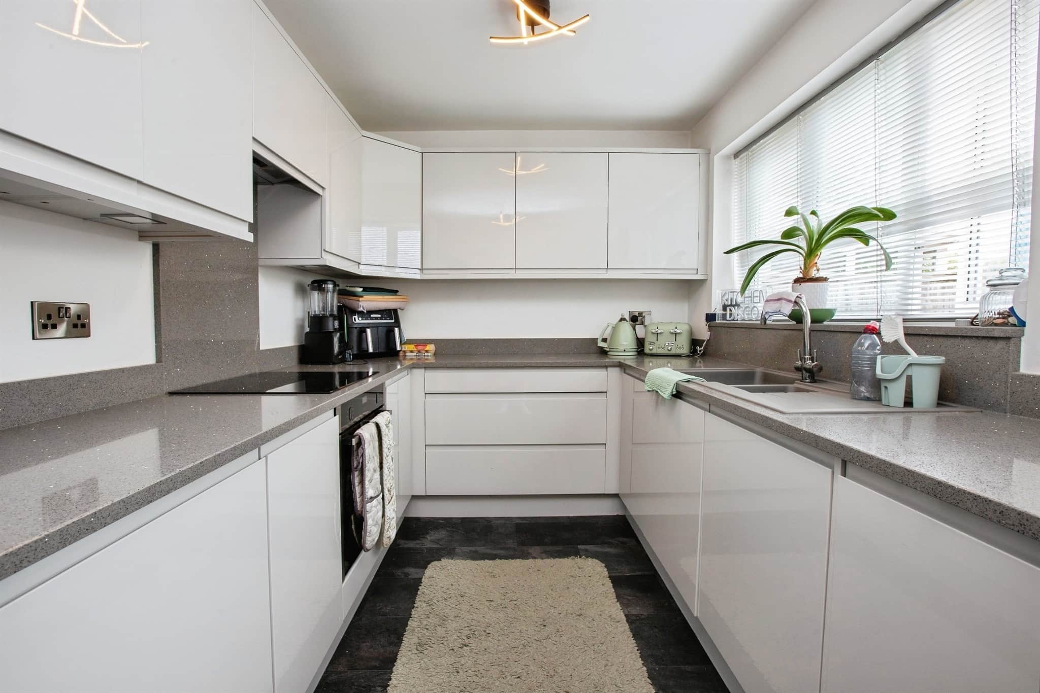 Property at Stone Leigh Close, Mansfield