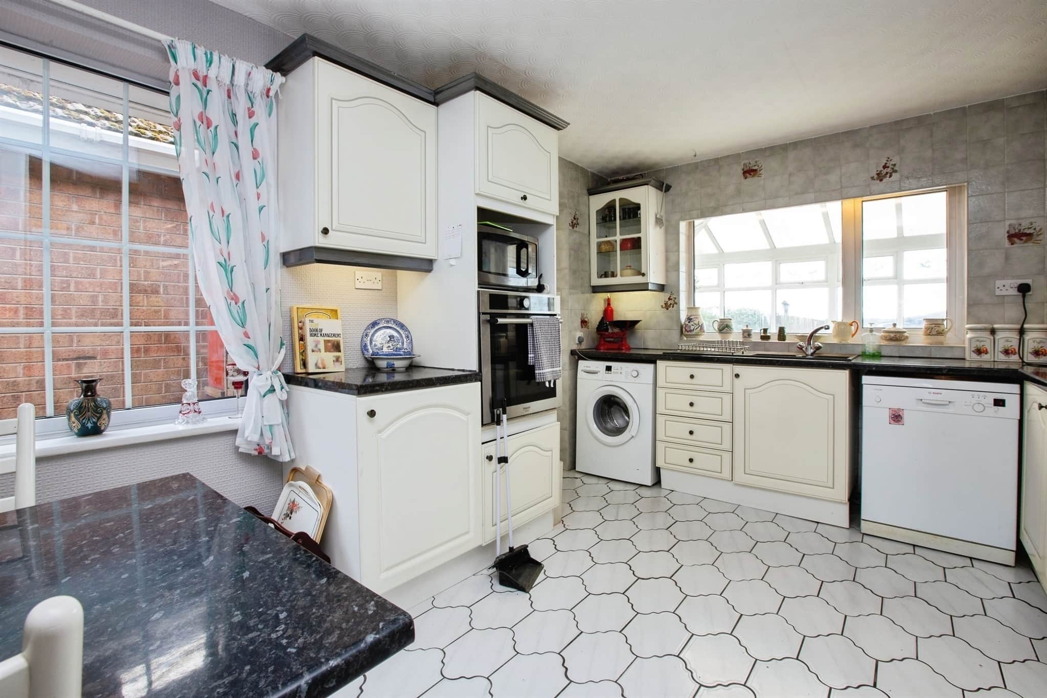 Property at Commons Close, Newthorpe, Nottingham