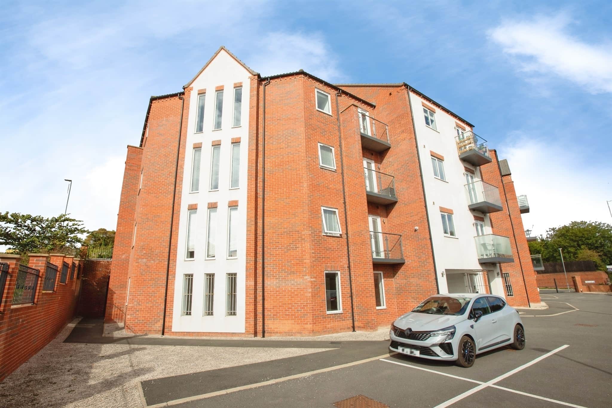 Property at Woodland Park View, Mansfield