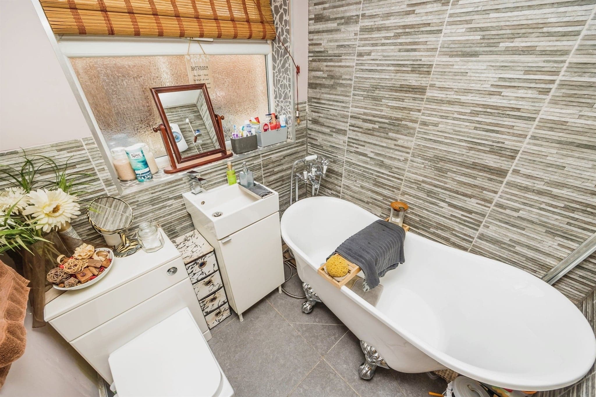 Property at Thorntree Gardens, Eastwood, NOTTINGHAM