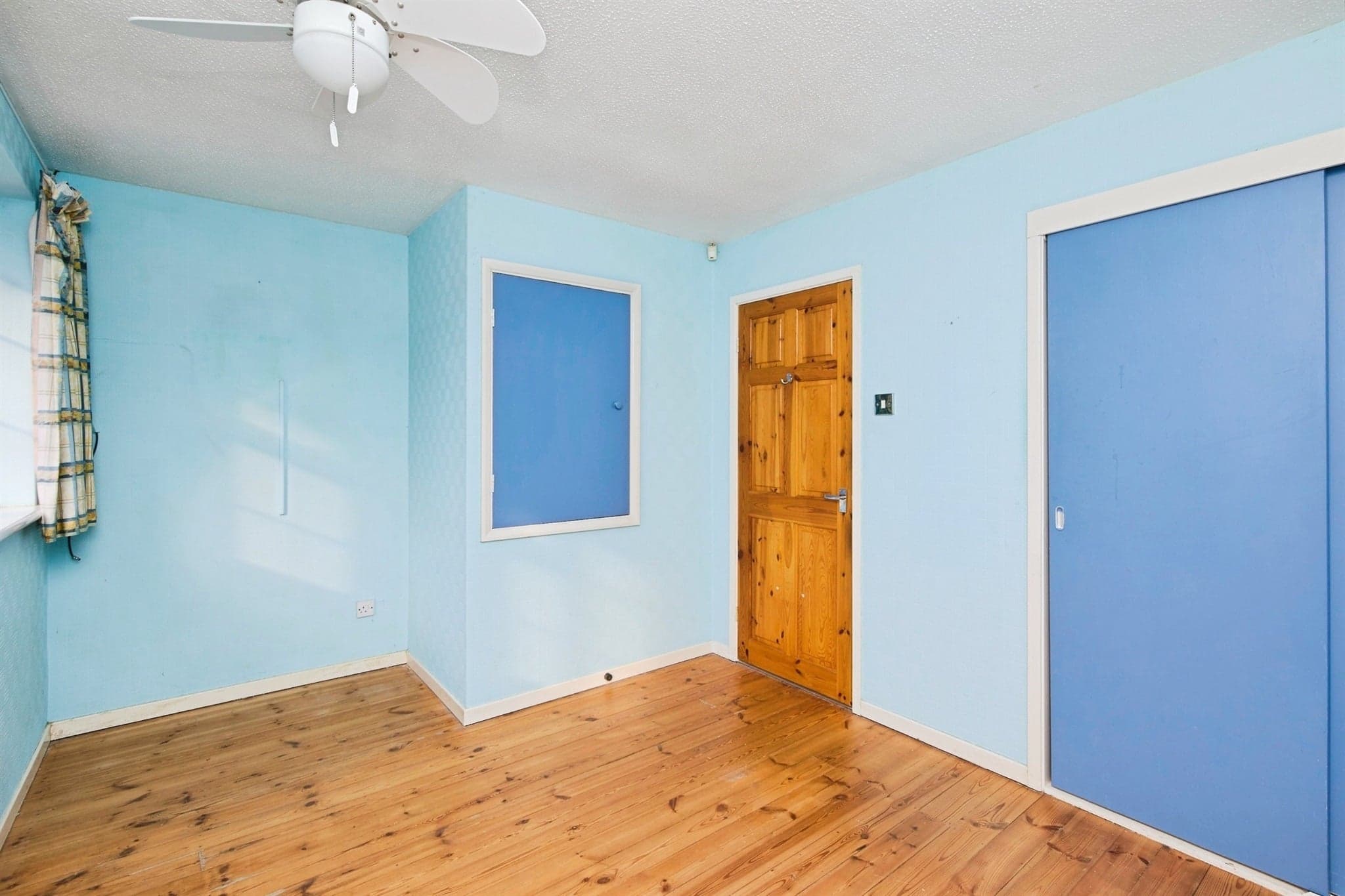 Property at Crestwood Close, Stretton, Burton-On-Trent