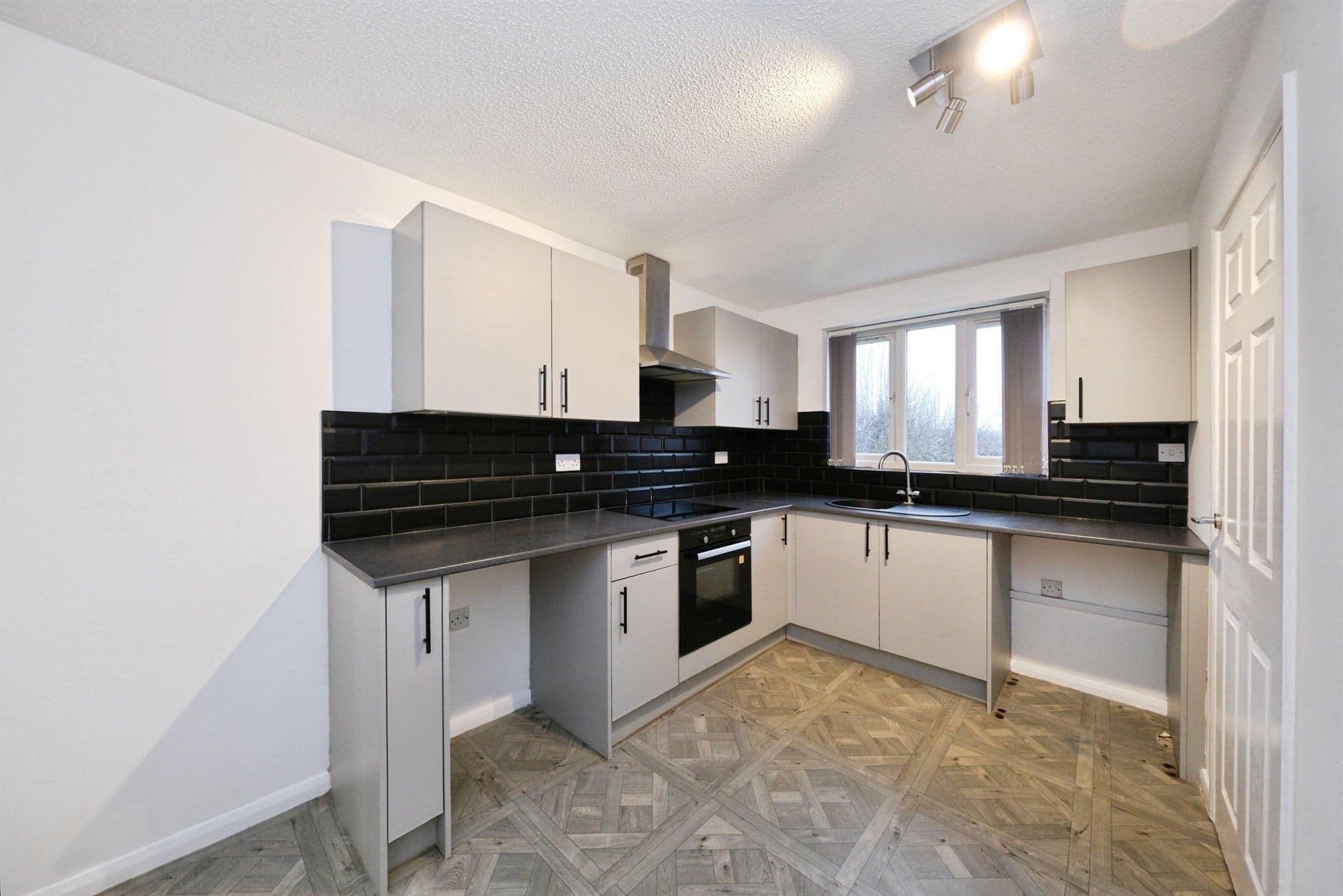 Property at Vera Crescent, Rainworth, Mansfield