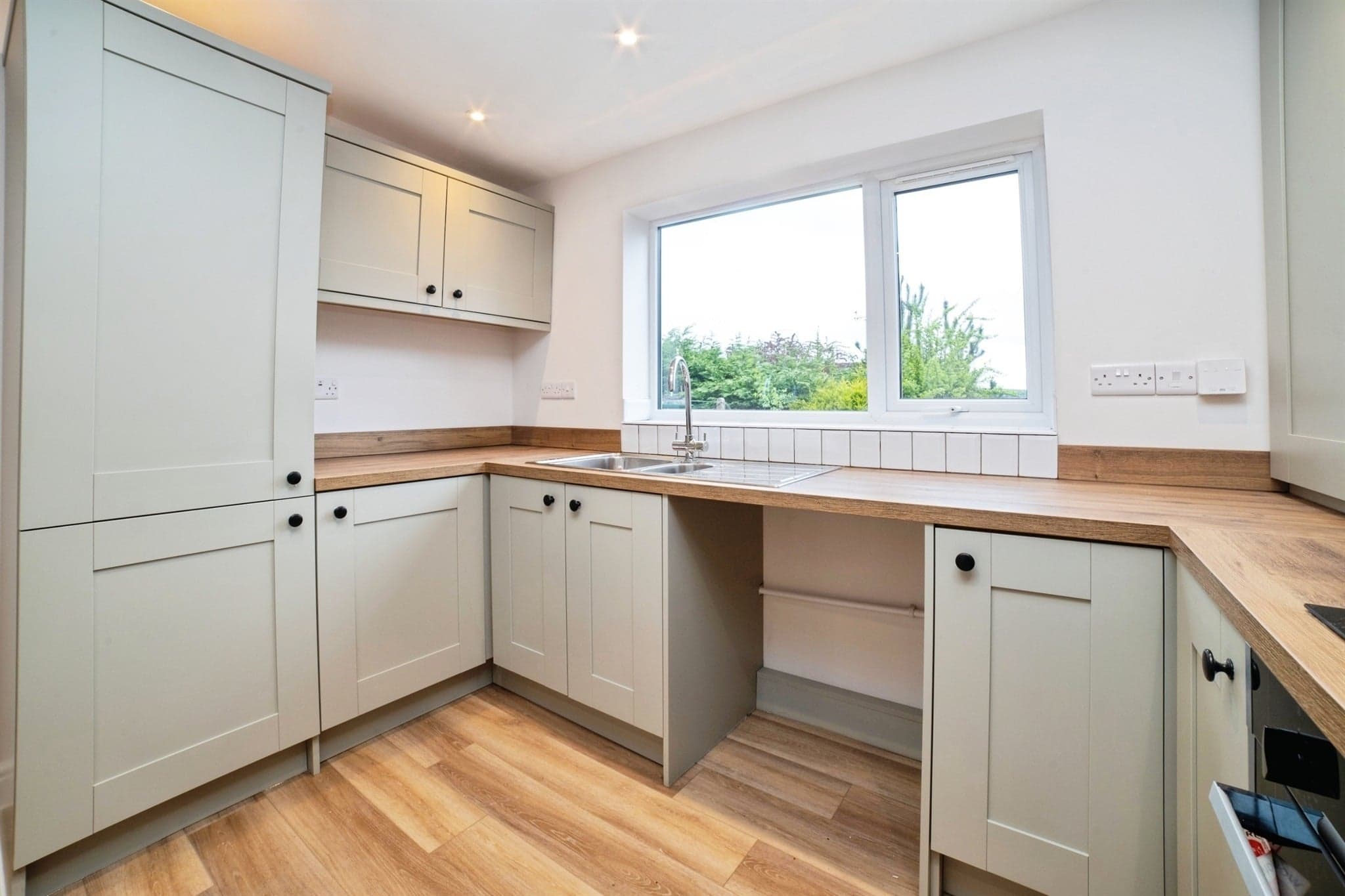 Property at Lynncroft, Eastwood, NOTTINGHAM