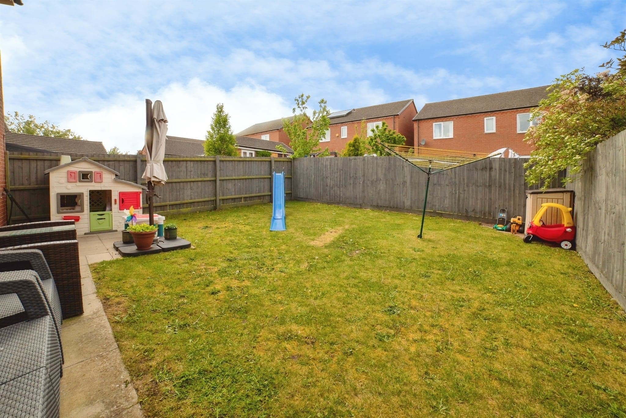 Property at Woodlark Close, Rainworth, Mansfield