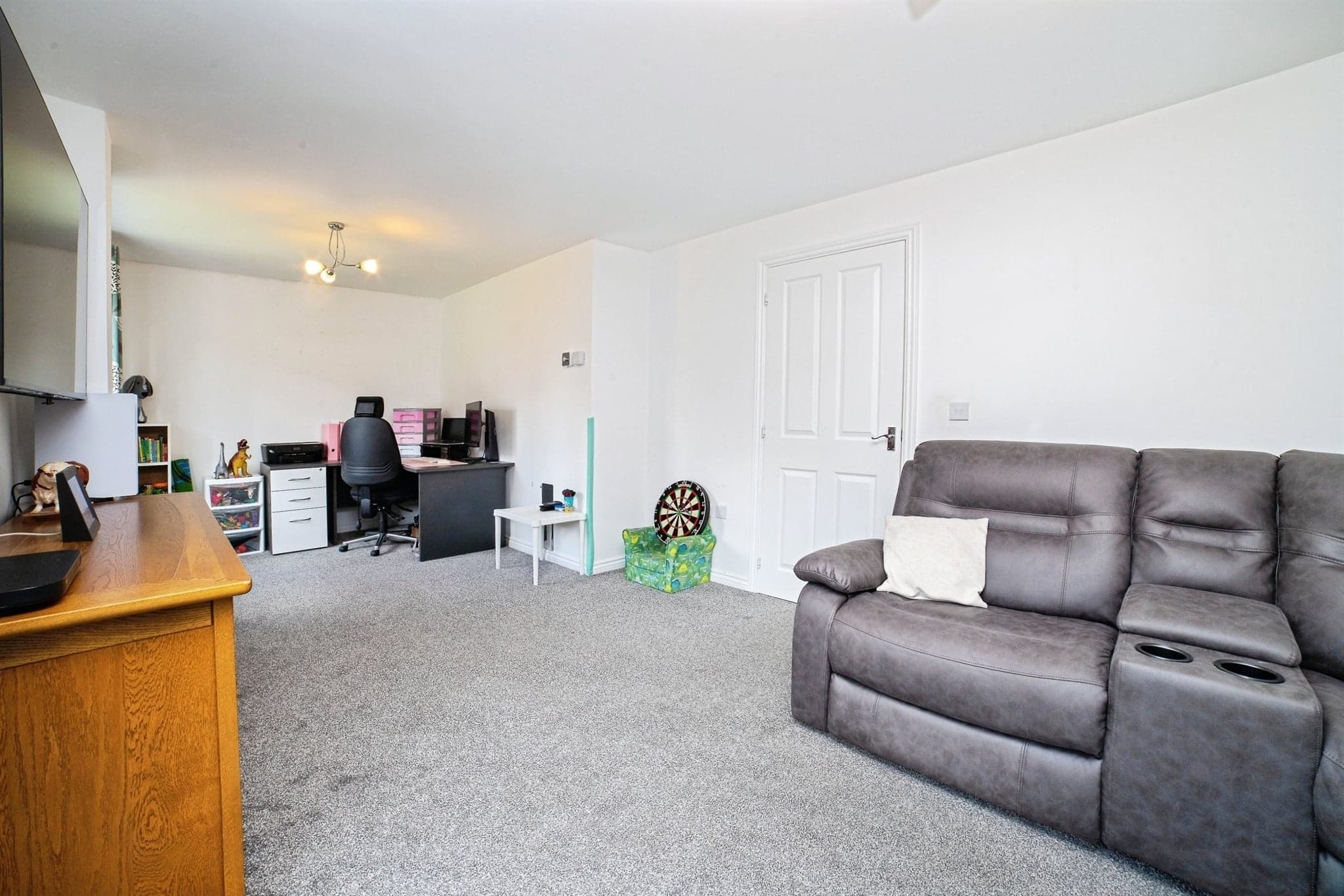 Property at Woodlark Close, Rainworth, Mansfield